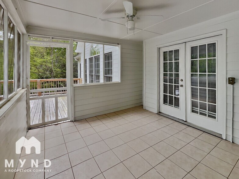 Building Photo - 1918 Tribble Crest Dr