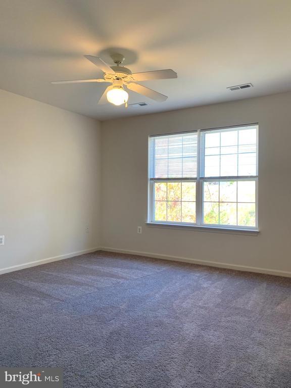 Building Photo - 211 Merrill Ct