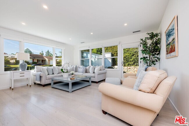 Building Photo - 134 La Plata