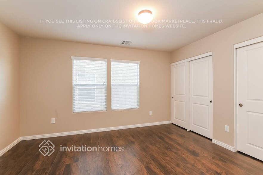 Building Photo - 10018 Pelham Park Ave