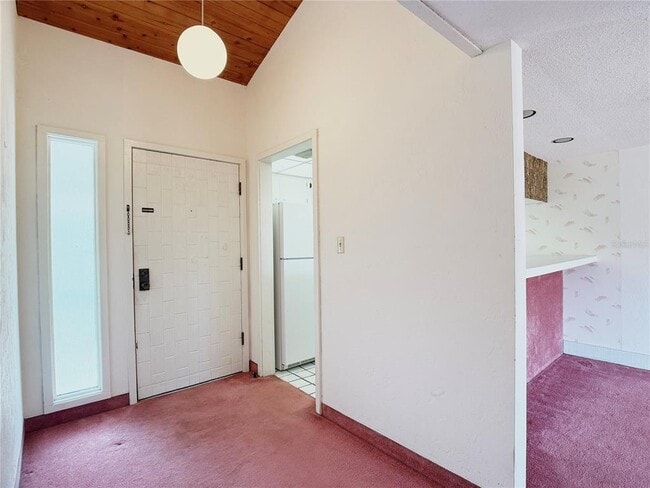 Building Photo - 647 Olde Camelot Cir