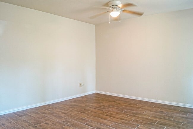 Building Photo - 11 Canyon Oak Pl