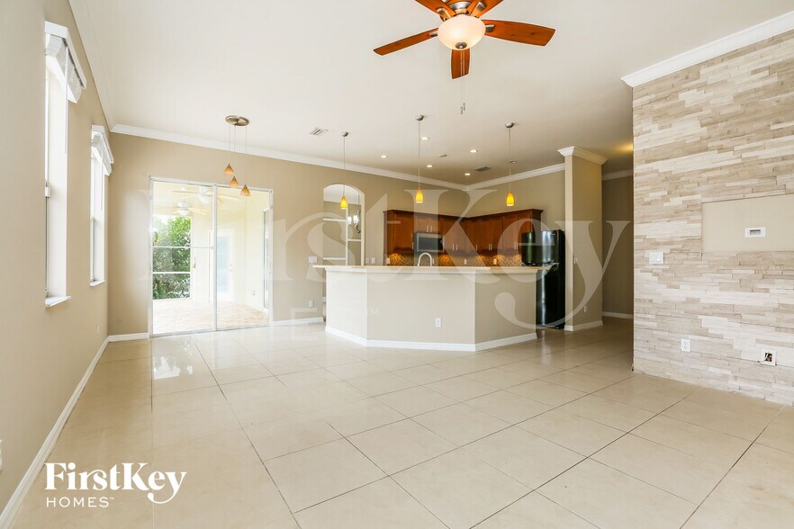 Building Photo - 2611 20th St W