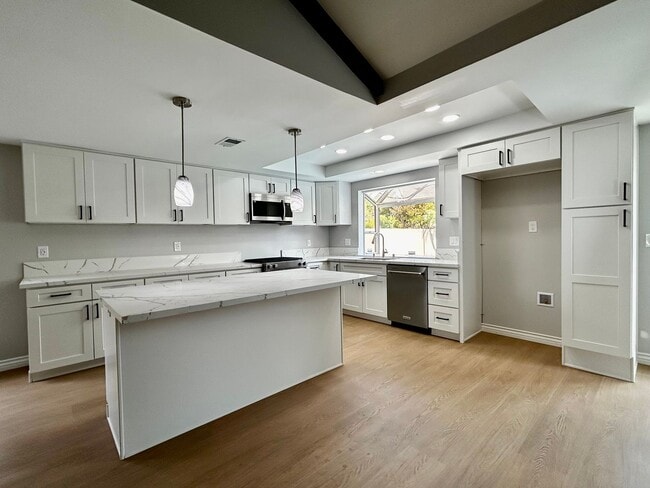 Building Photo - Welcome Home! Beautifully Renovated 3-Bedroom Pool Home in the Heart of Cypress