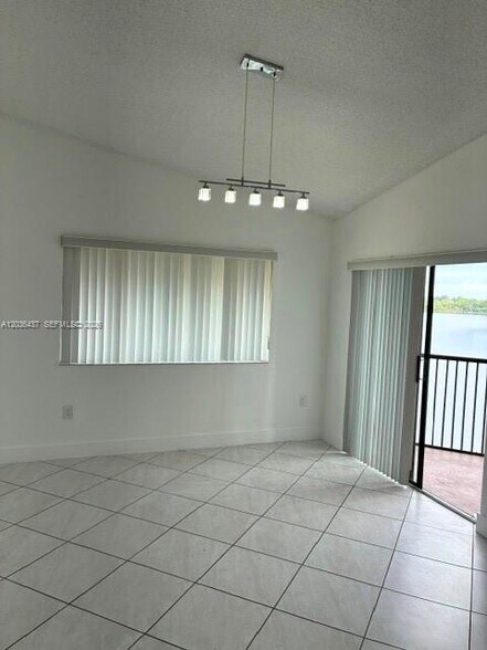 Building Photo - 15545 Miami Lakeway N