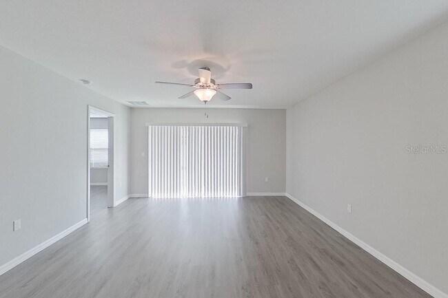 Building Photo - 8590 SW 44th Ct