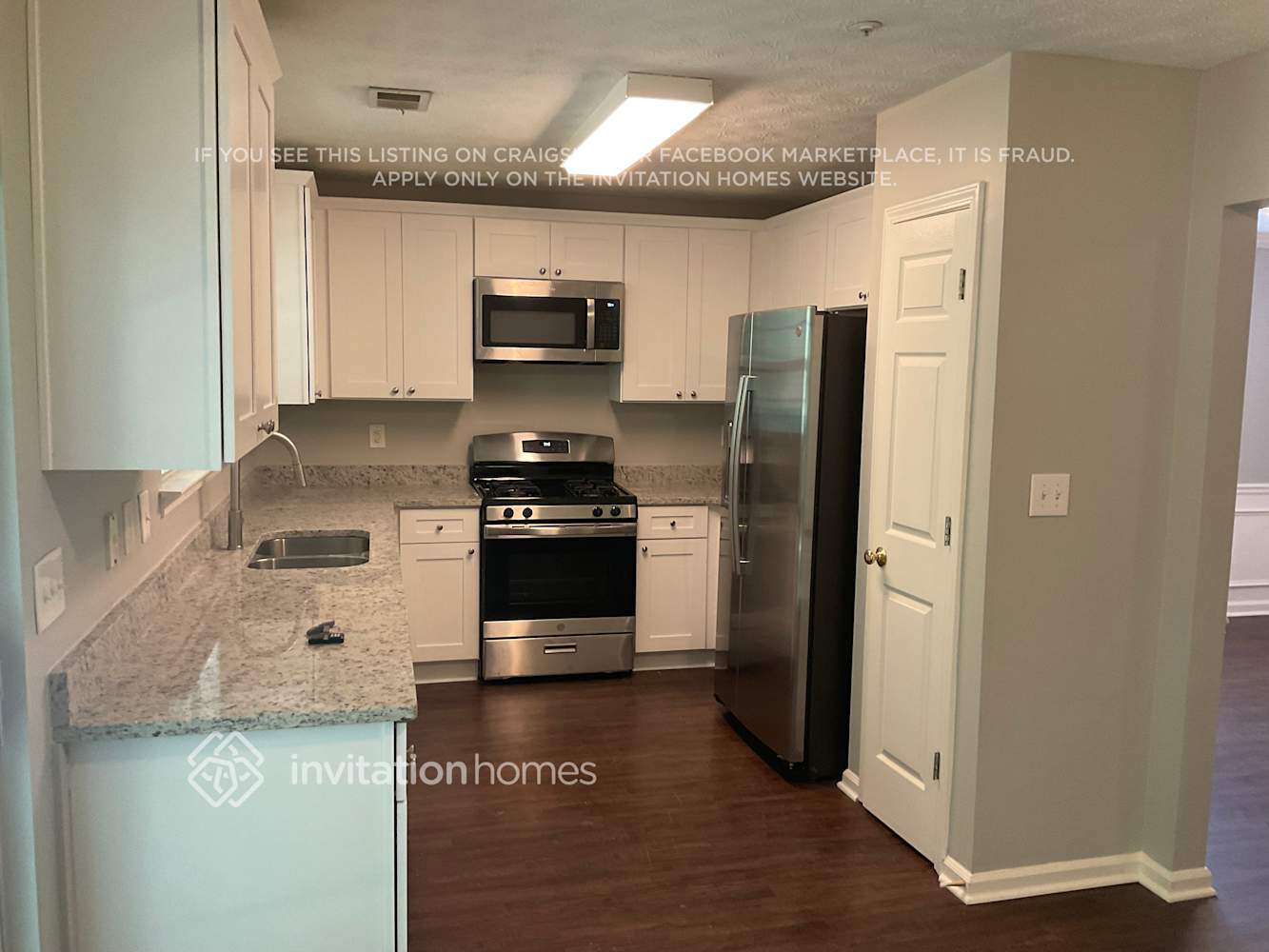 Building Photo - 28 Whitlock Square SW