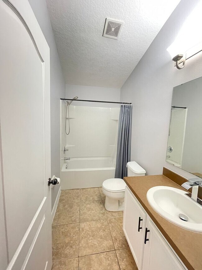Building Photo - 10826 Eclipse Lily Way