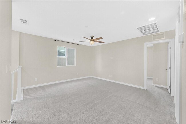 Building Photo - 372 Rosefinch St