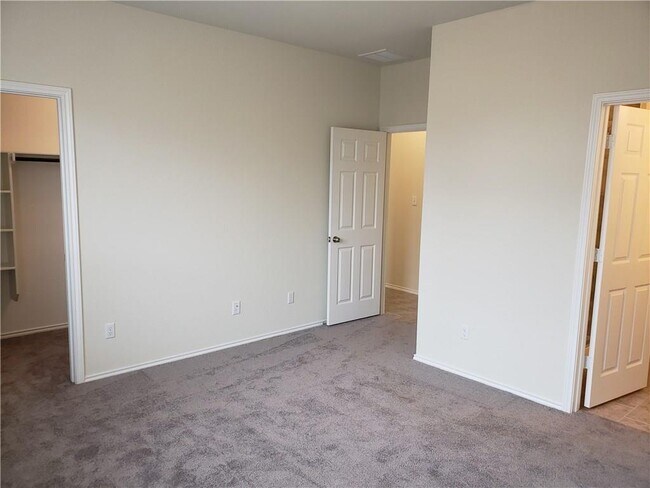 Building Photo - 1105 Cliffbrake Wy