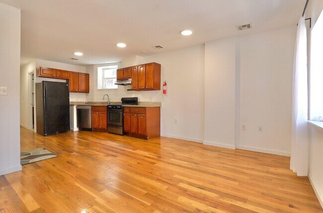 Building Photo - 236 Van Horne St