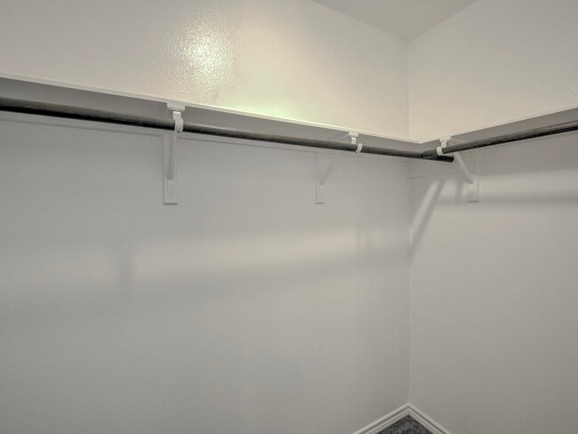 Building Photo - 3635 WL Breeding Dr