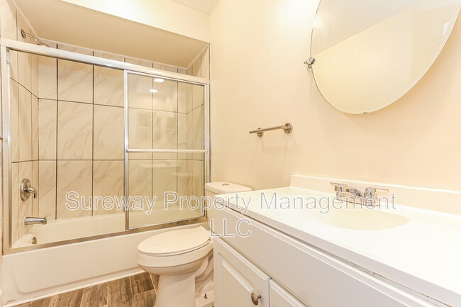 Building Photo - 447 Meade Ct