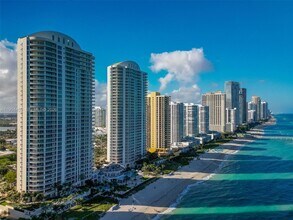 Building Photo - 16047 Collins Ave