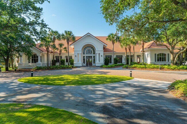 Building Photo - Gorgeous Regatta Bay 3 Bedroom Townhouse!