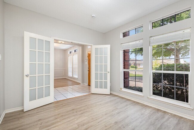 Building Photo - 2809 Ventanna Dr