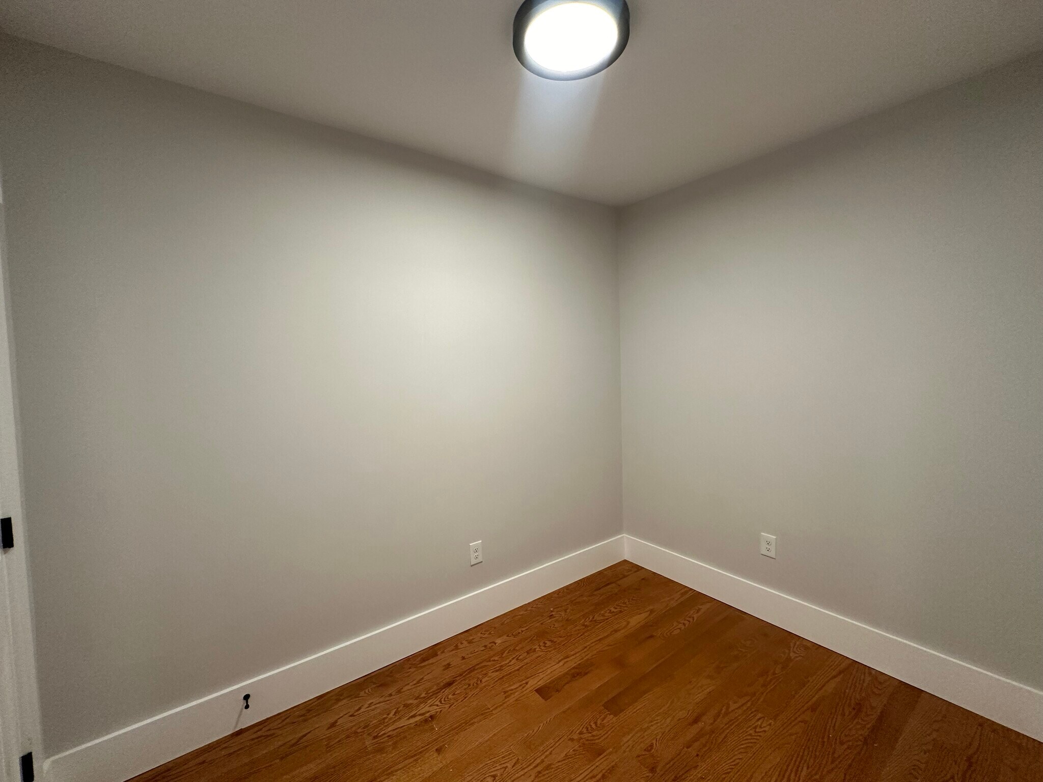 Building Photo - 116 Marginal St