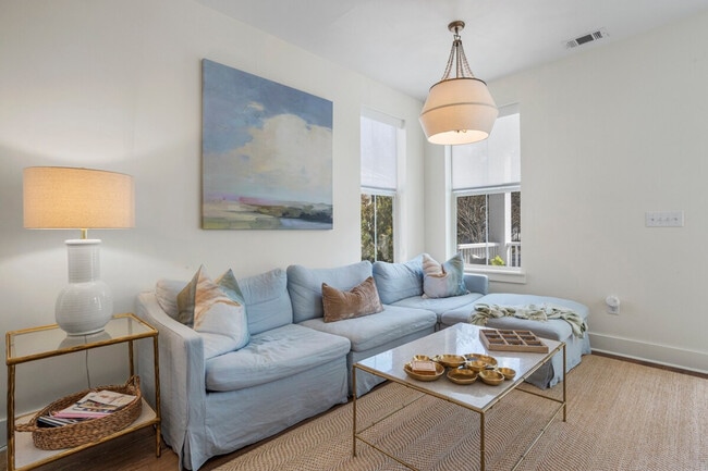 Building Photo - 2207 Government St