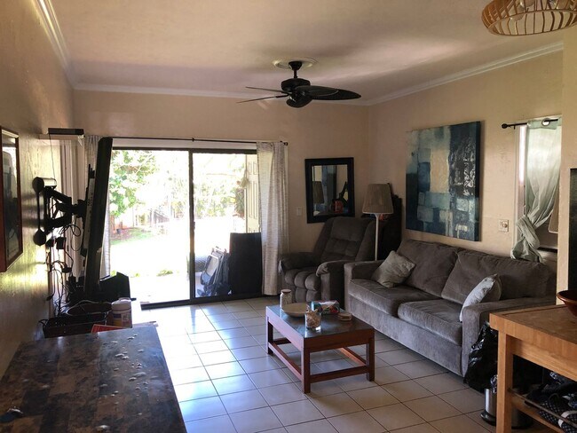 Building Photo - Pohailani Condos 2BD/1BTH