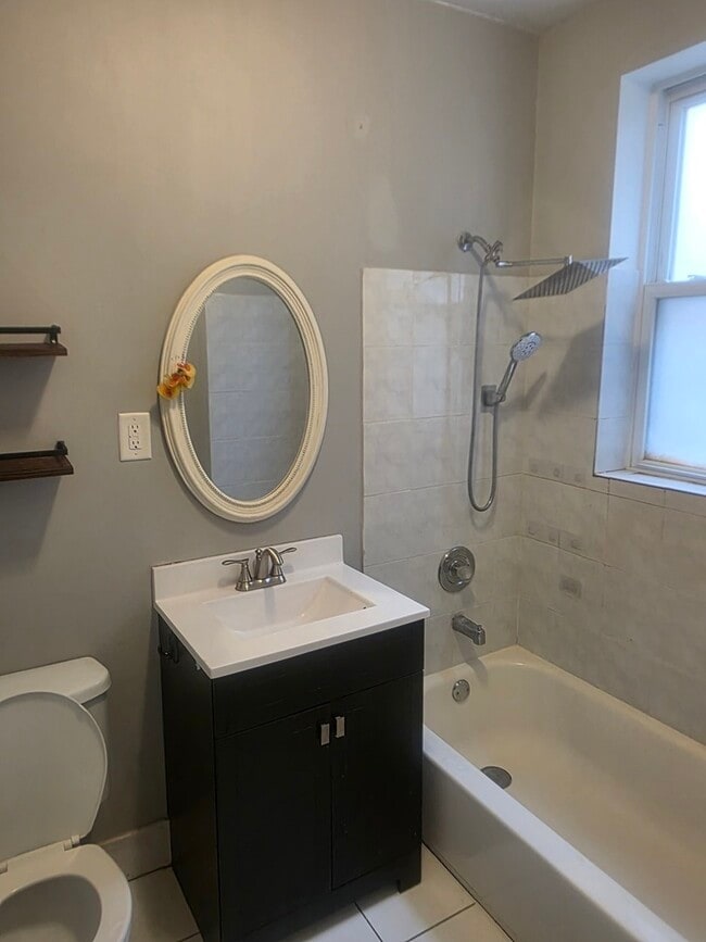 Building Photo - 6926 S Paxton Ave