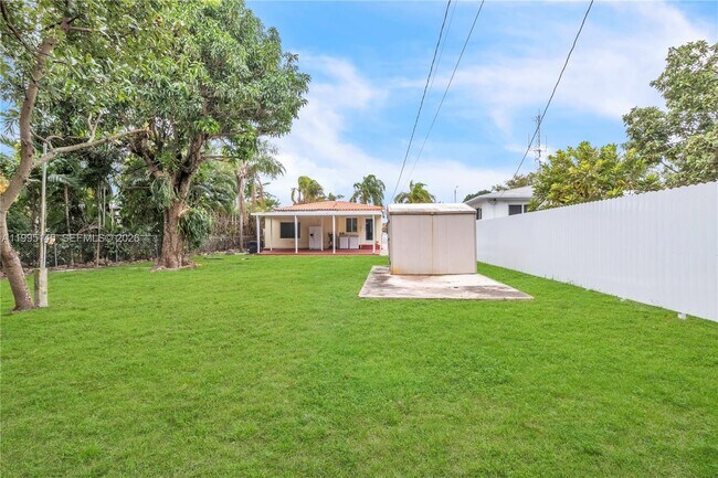 Building Photo - 51 SW 59th Ave