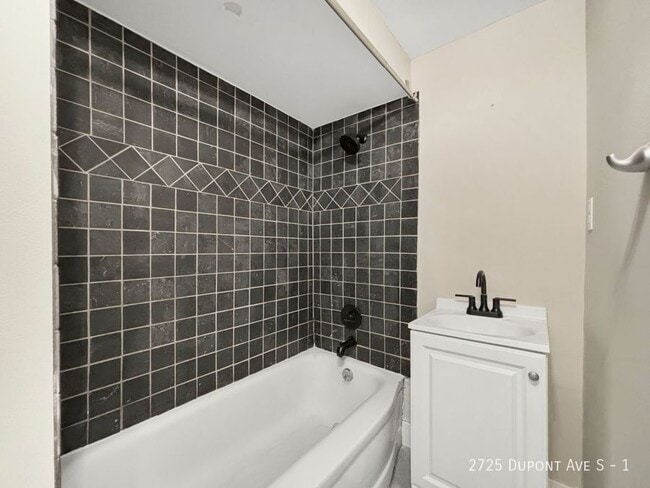 Building Photo - 2725 Dupont Ave S