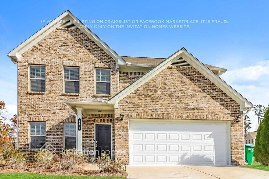 Primary Photo - 123 Moss Dr