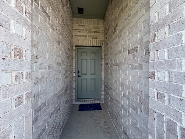 Building Photo - 3101 Emerald Ocean Dr