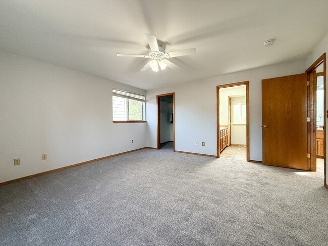Building Photo - 23503 SE 282nd Pl