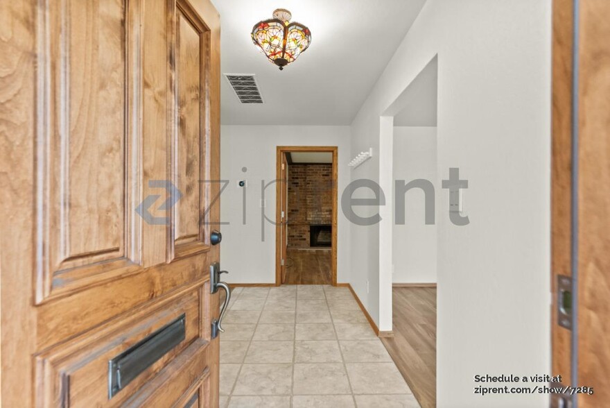 Building Photo - 1349 Thunderbird Ave