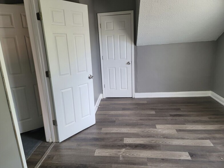 Building Photo - 3726 Avondale Ave