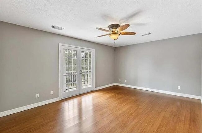 Building Photo - 6018 Gnarled Oaks Ct