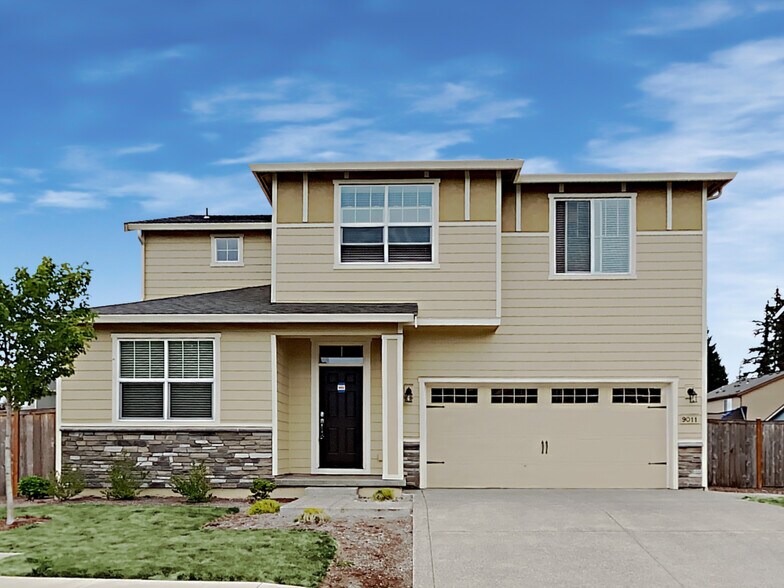 Primary Photo - 9011 NE 165th Ave