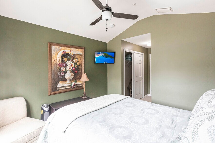 Building Photo - 15616 Marcello Cir