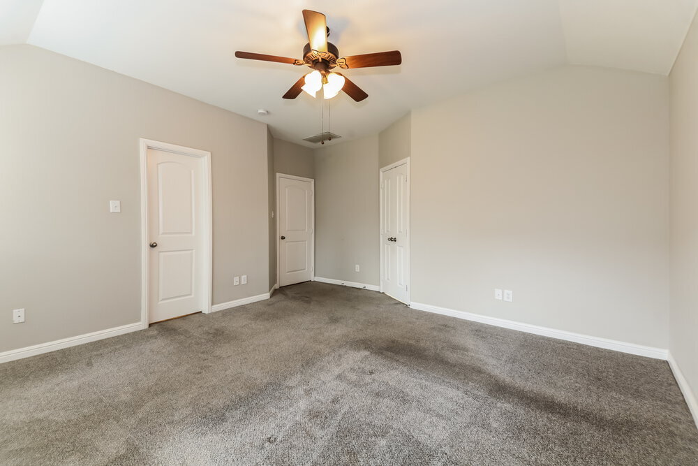 Building Photo - 1404 Nightingale Dr