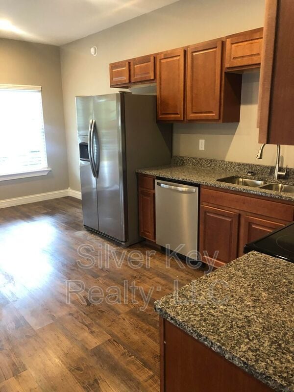 Building Photo - 427 Sterling Rd