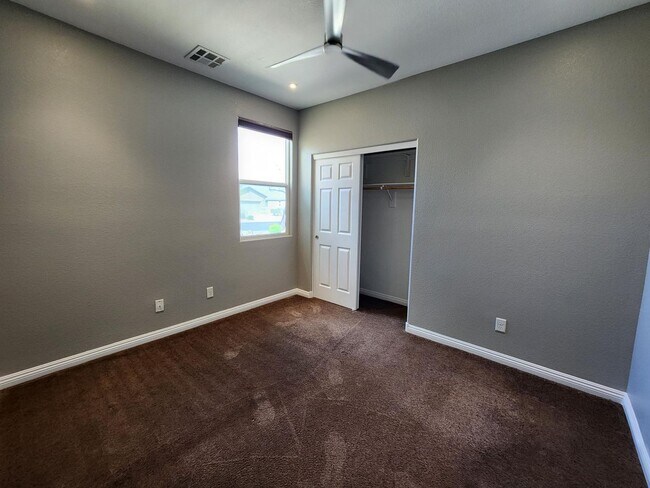 Building Photo - Beautiful Single Story 3 Bedroom close to Cadence