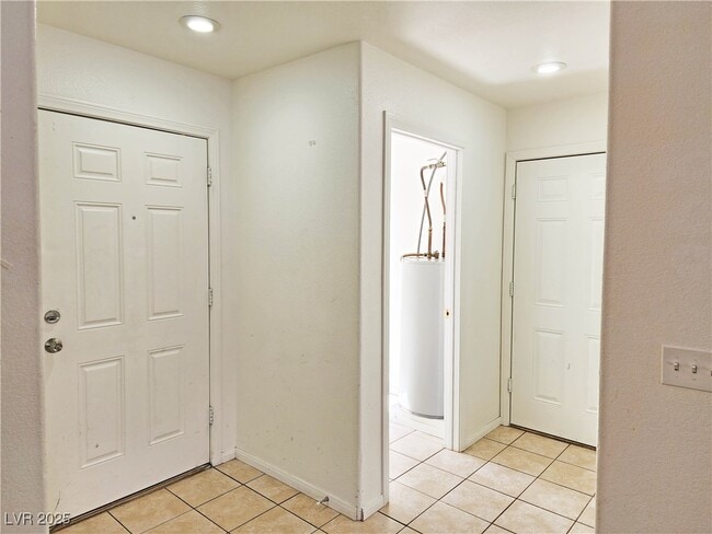 Building Photo - 1951 S Teepee Rd