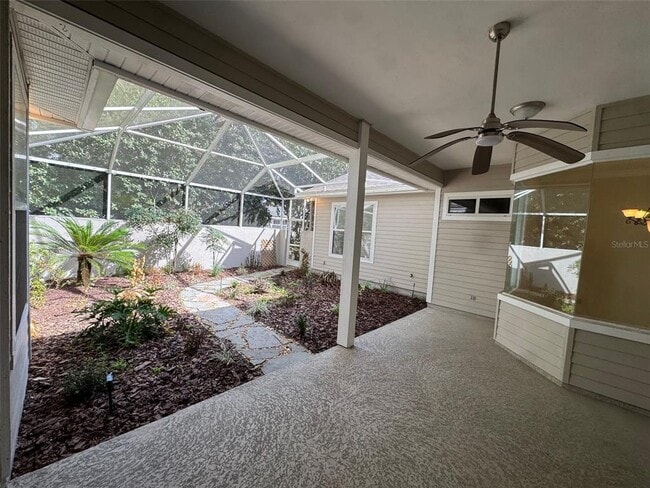 Building Photo - 4404 SW 91st Dr