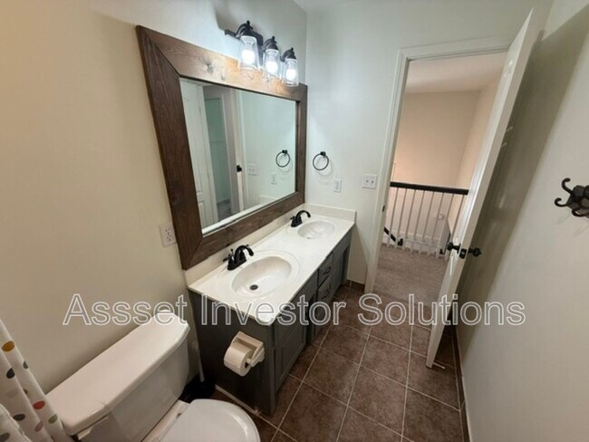 Building Photo - 8004 W 144th Pl