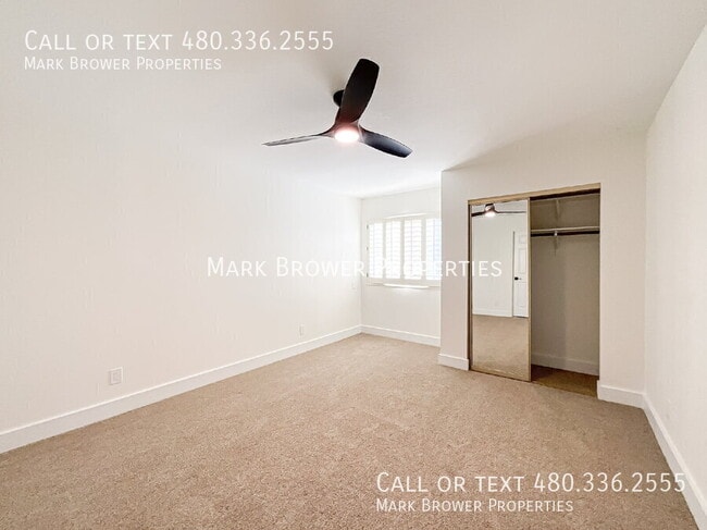 Building Photo - 228 W Royal Palm Rd