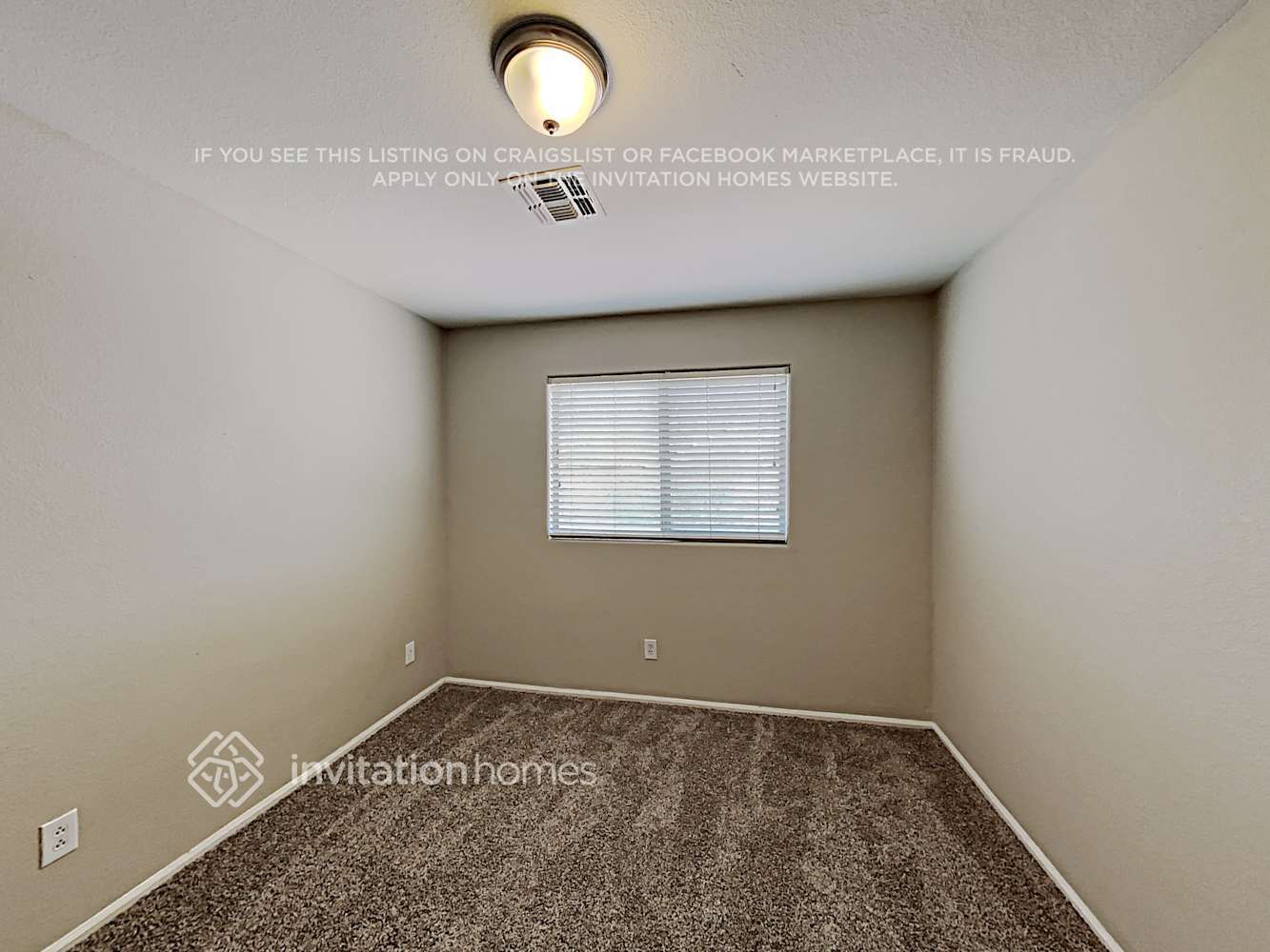 Building Photo - 4614 W Valencia Dr