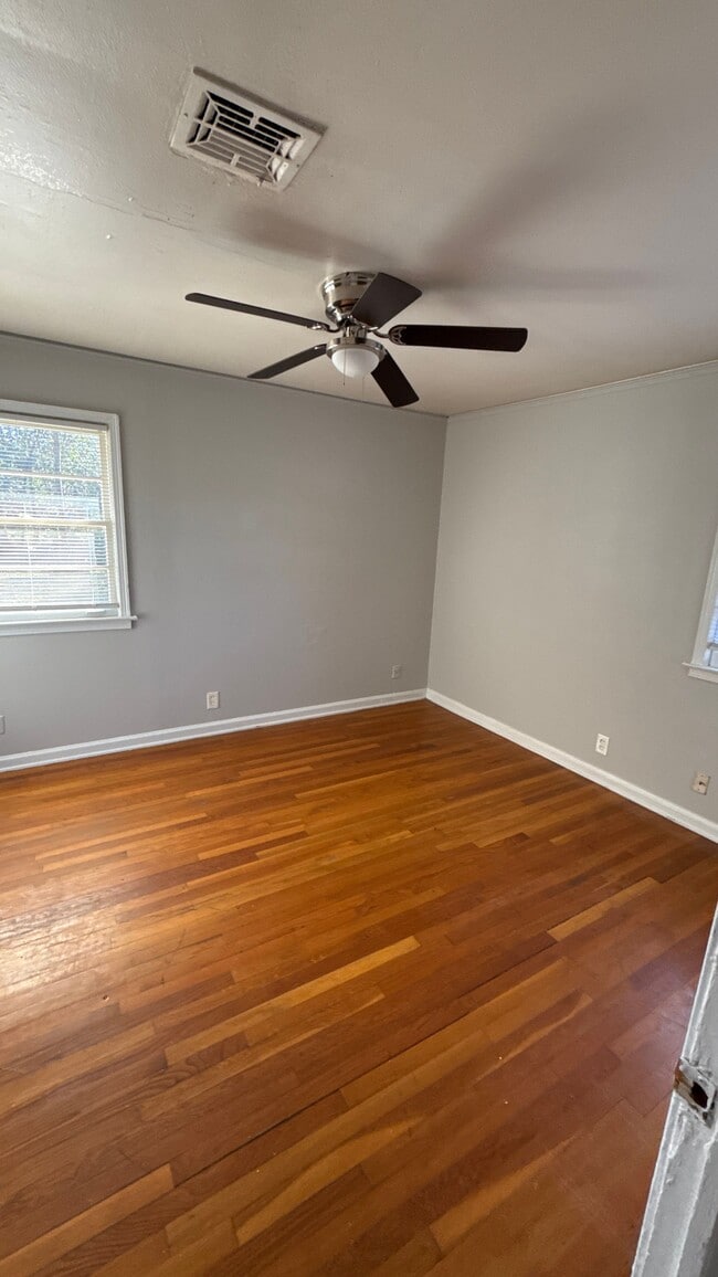 Building Photo - 3814 Bienville Rd