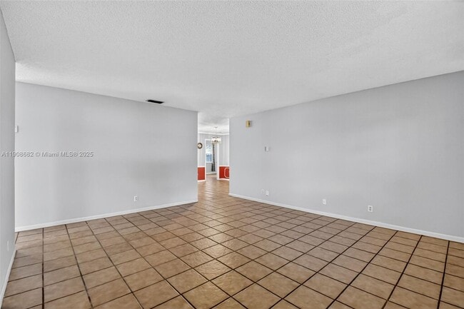 Building Photo - 6858 S Congress Ave