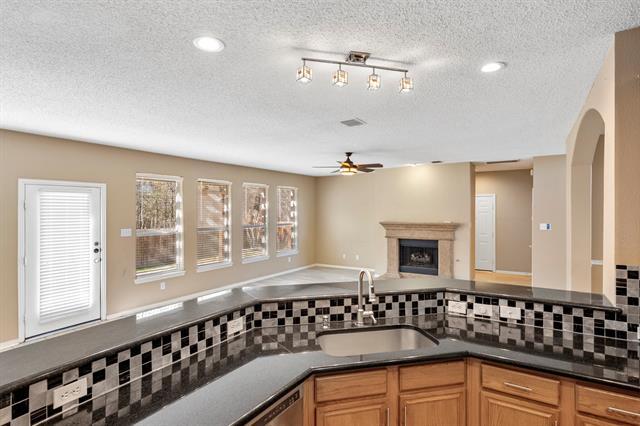 Building Photo - 1116 Wedgewood Dr