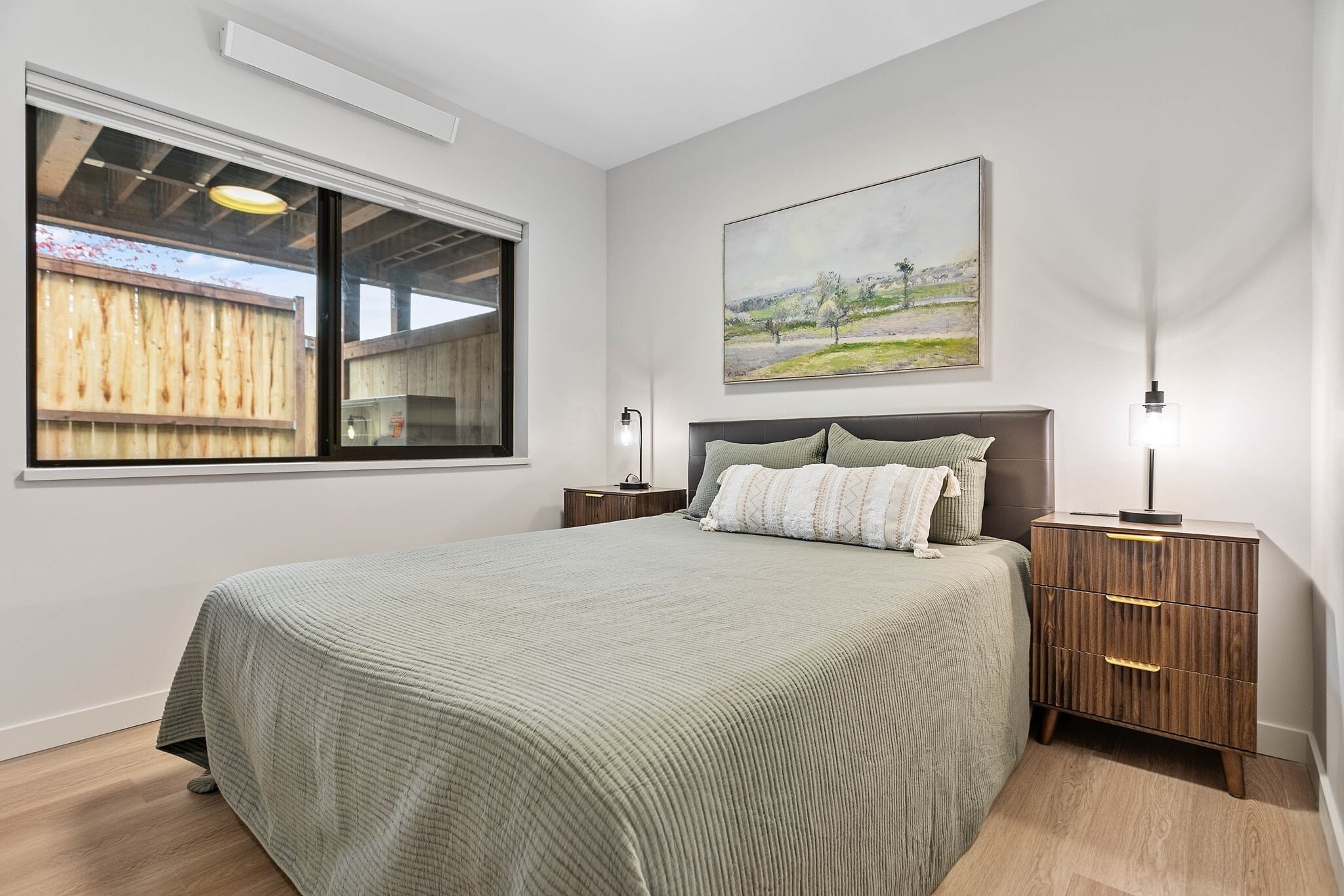 Building Photo - 2517 Vallette St