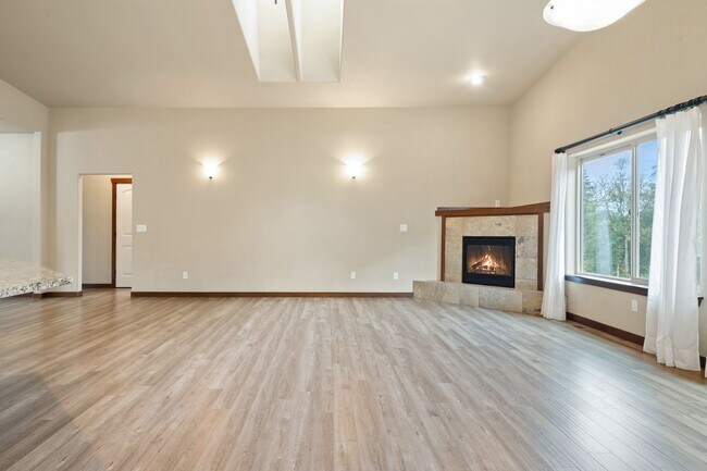 Building Photo - Charming Single-Story Home in Poulsbo