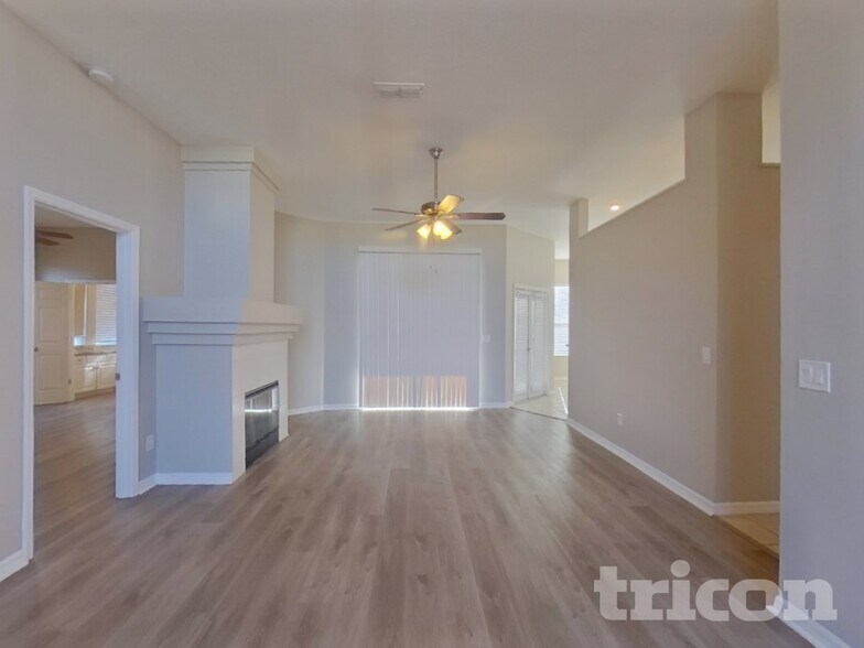 Building Photo - 347 Golf Course Pkwy