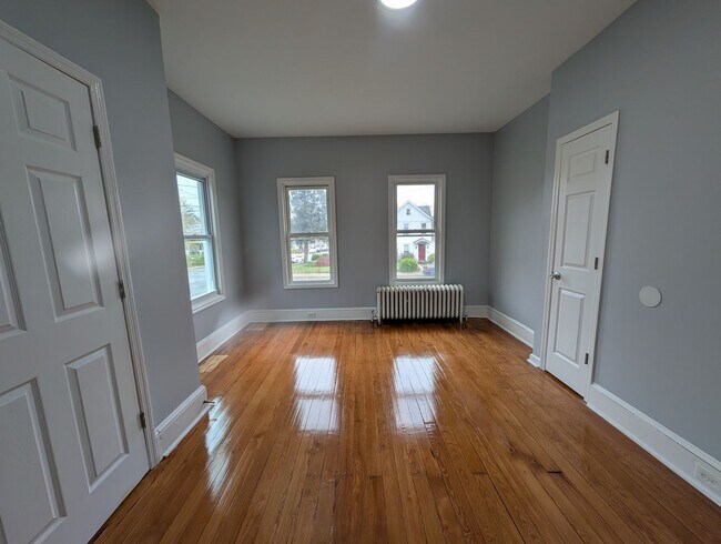 Building Photo - 677 Gerard Ave