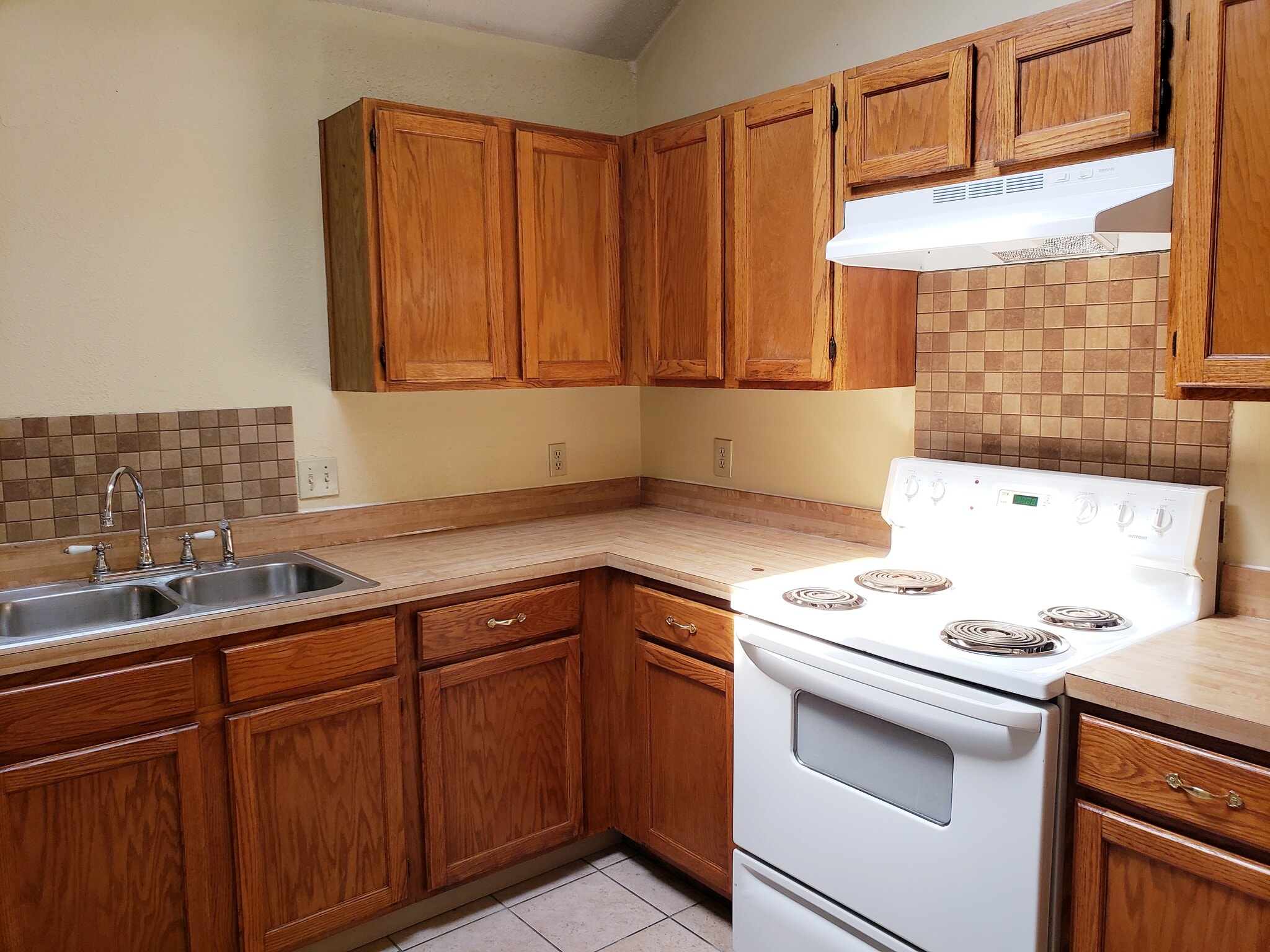 Building Photo - 4433 Flamingo Ct